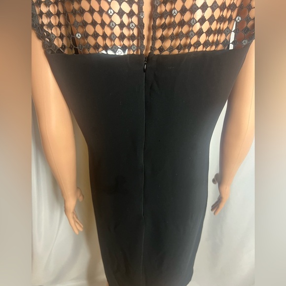 Calvin Klein Solid Black Illusion Sequin Knit Yoke Cap Sleeve Shift Dress Size 8 - Picture 5 of 10
